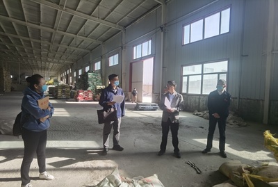 第二師鐵門關(guān)市嚴(yán)格落實(shí)國(guó)家化肥商業(yè)儲(chǔ)備核查，確保春耕物資供銷保障有力